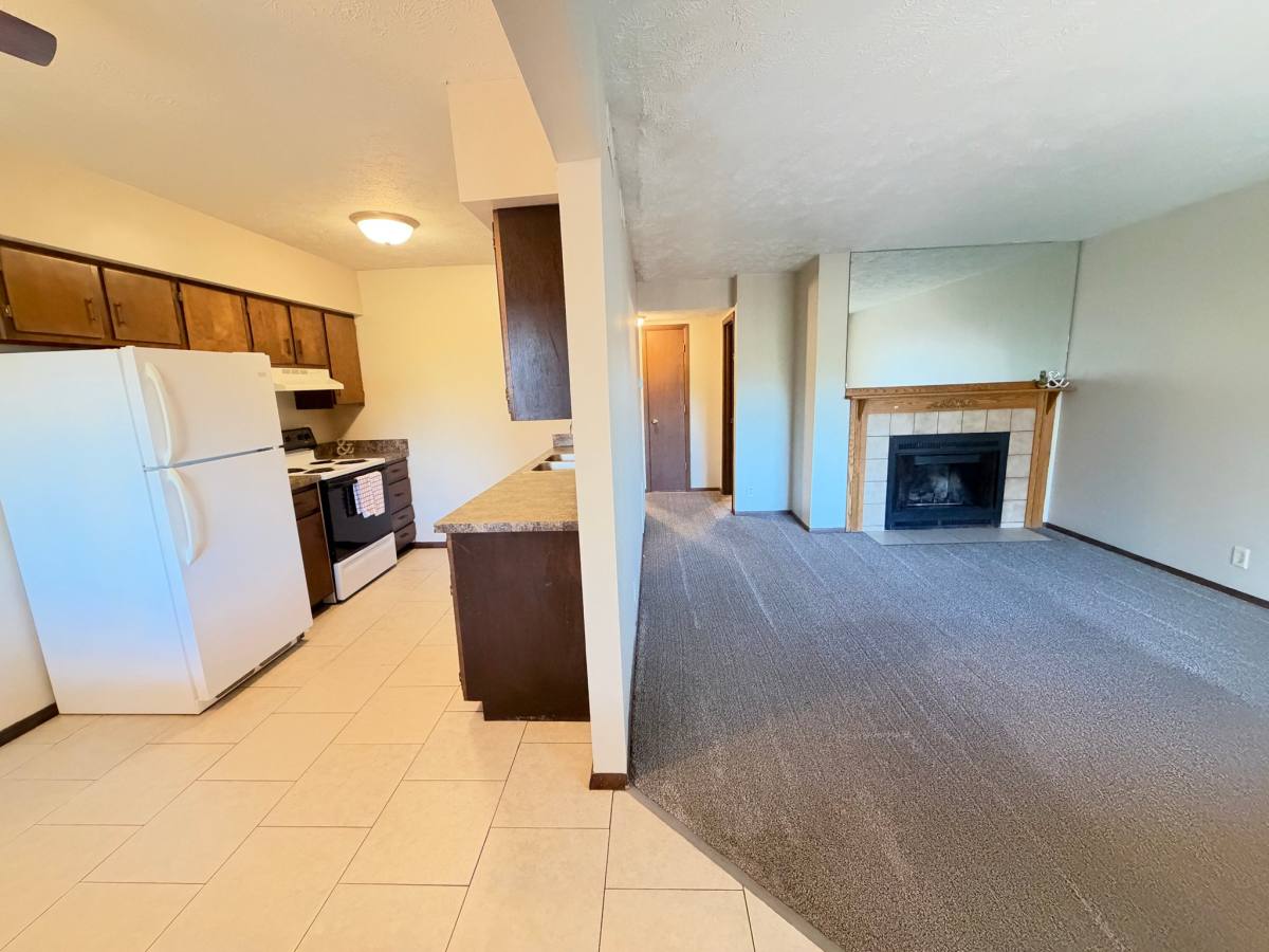 1840 Knox St #10, Lincoln, NE 68521 - Apartment for Rent - Image 7