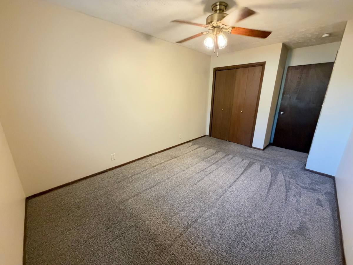 1840 Knox St #10, Lincoln, NE 68521 - Apartment for Rent - Image 10
