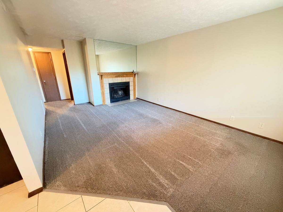 1840 Knox St #10, Lincoln, NE 68521 - Apartment for Rent - Image 6