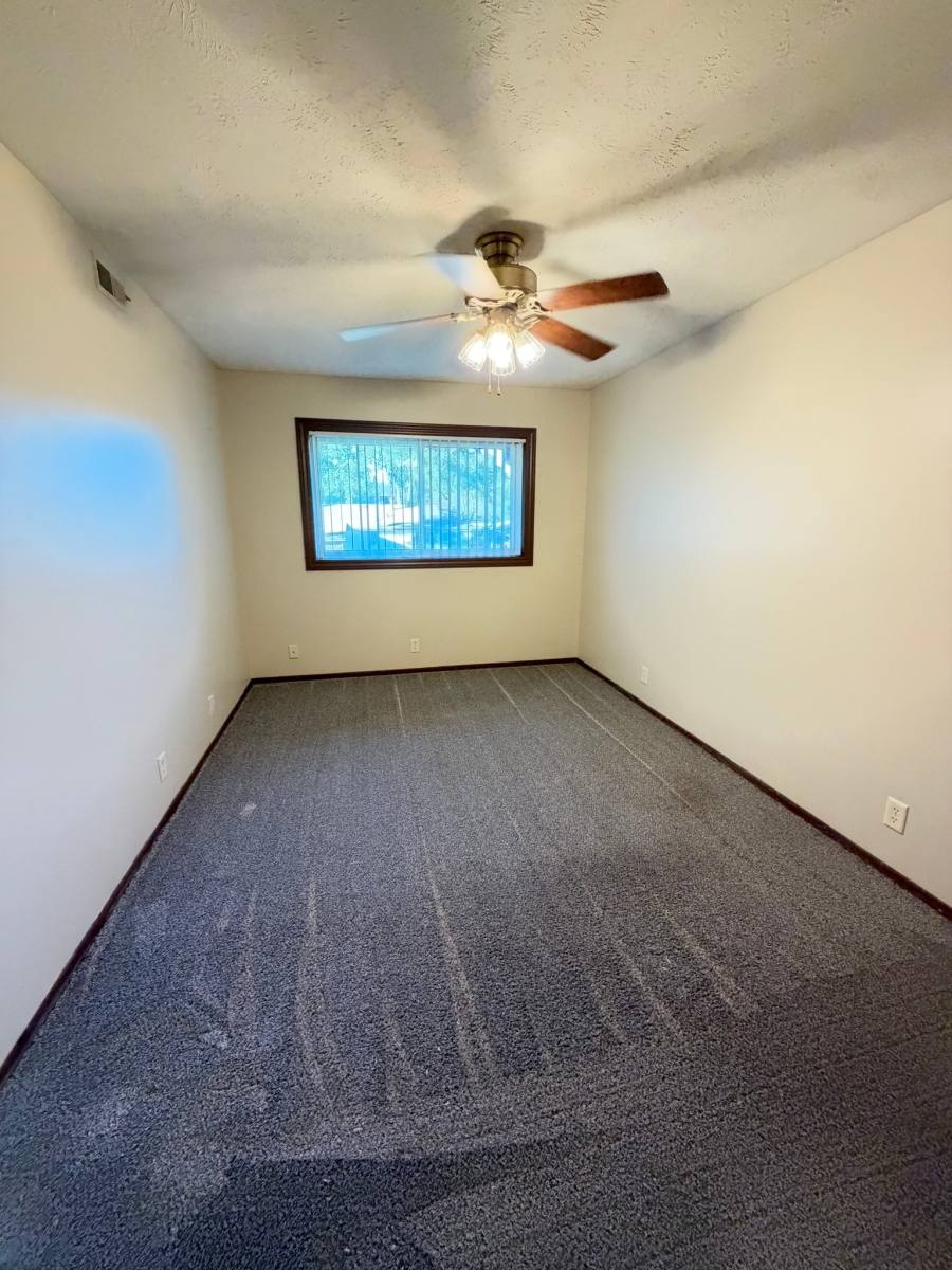 1840 Knox St #10, Lincoln, NE 68521 - Apartment for Rent - Image 9