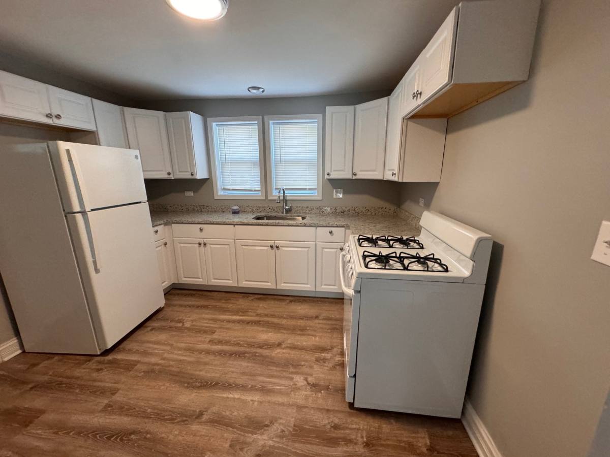 Apartment for rent at 2235-2237 Vermont St #2235-1R, Blue Island, IL 60406