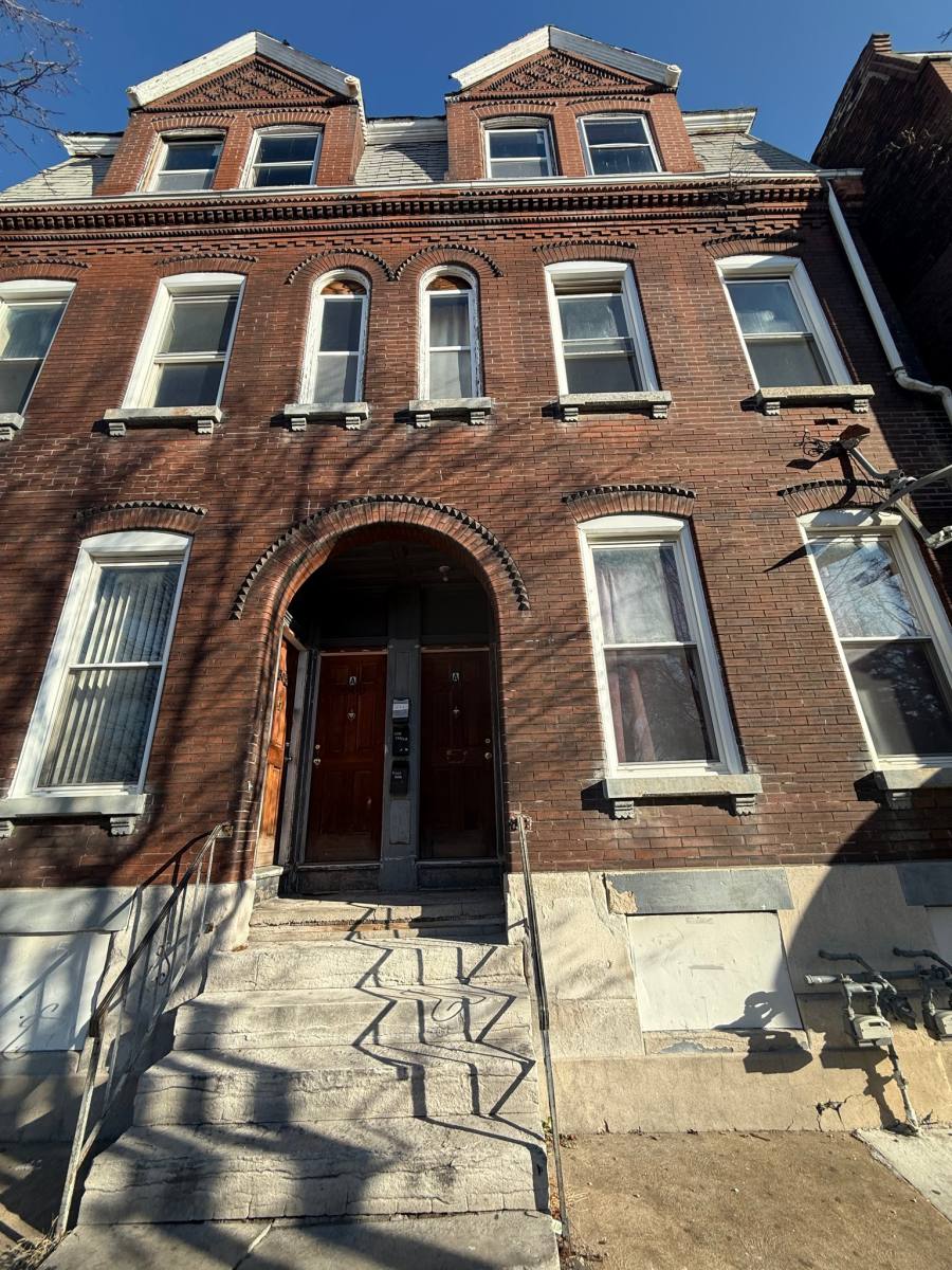 Apartment for rent at 3500 Kossuth #1, St. Louis, MO 63104