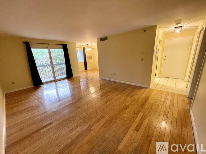 20 Beals Cove Rd #J, Hingham, MA 02043 - Condo for Rent