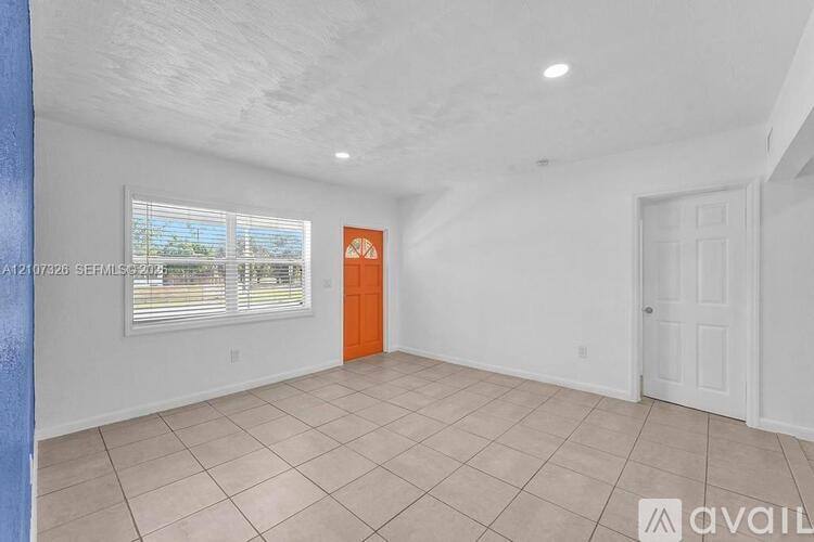 1801 NE 154th St, Miami, FL 33162 - House for Rent - Image 9
