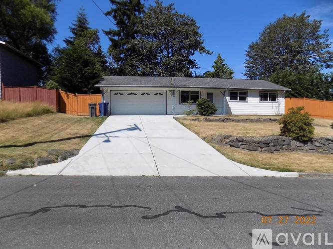 House for rent at 7111 121st Ave SE, Renton, WA 98056