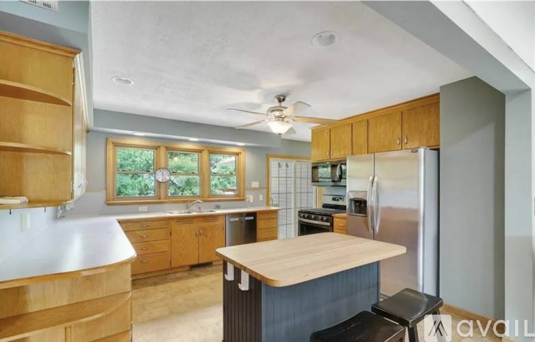 16100 Gleason Lake Rd, Wayzata, MN 55391 - House for Rent - Image 4