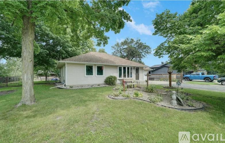 16100 Gleason Lake Rd, Wayzata, MN 55391 - House for Rent - Image 1
