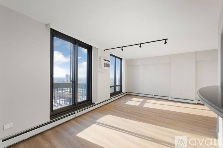 6166 N Sheridan Rd #18K, Chicago, IL 60660 - Apartment for Rent - Image 2