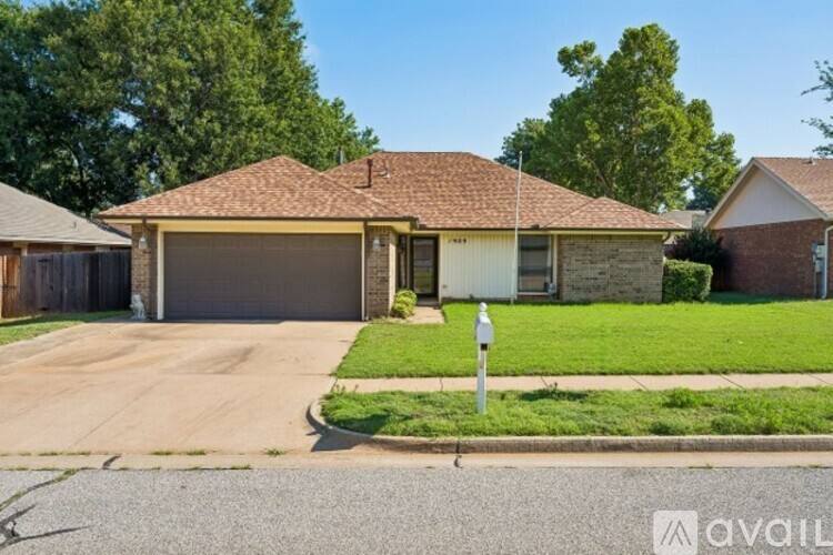 House for rent at 1909 Fountain View, Edmond, OK 73013