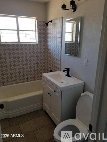 2422 N 20th Ave, Phoenix, AZ 85009 - House for Rent - Image 4