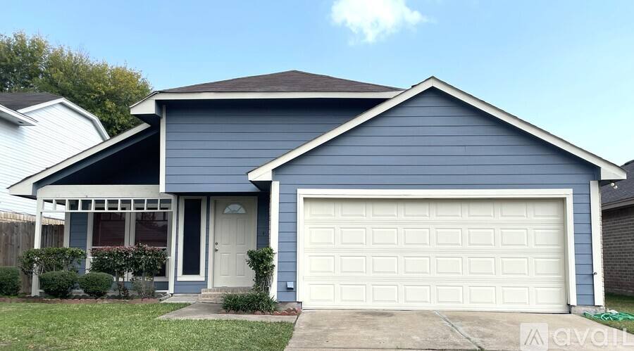 House for rent at 7027 Villa Del Sol Dr, Houston, TX 77083