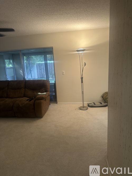 714 N Jefferson Ave, Sarasota, FL 34237 - Apartment for Rent - Image 4