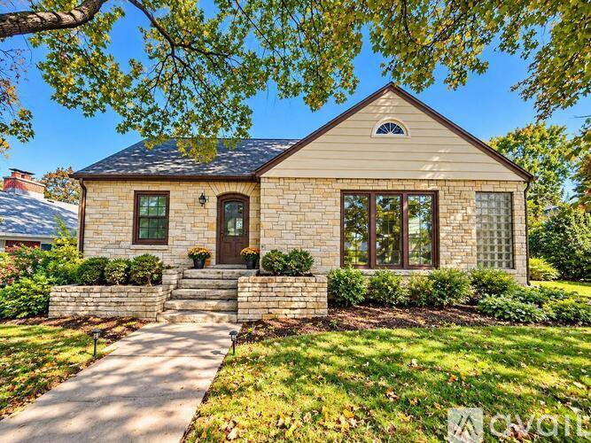 304 Oxford Rd, Waukesha, WI 53186 - House for Rent - Image 2