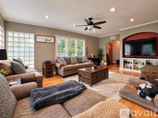 304 Oxford Rd, Waukesha, WI 53186 - House for Rent - Image 7