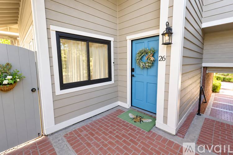 26 Bermuda Court, Manhattan Beach, CA 90266 - Townhouse for Rent - Image 3