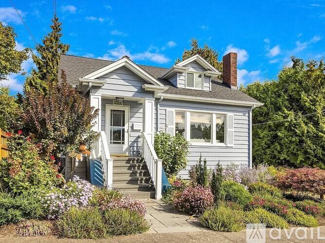 2224 E Miller St, Seattle, WA 98112 - House for Rent
