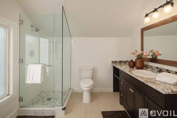 2224 E Miller St, Seattle, WA 98112 - House for Rent - Image 4