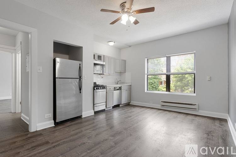 Apartment for rent at 4555 Malden St #203, Chicago, IL 60640