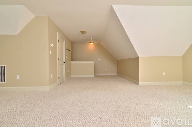 49 Fottler Rd, Hingham, MA 02043 - Townhouse for Rent - Image 4