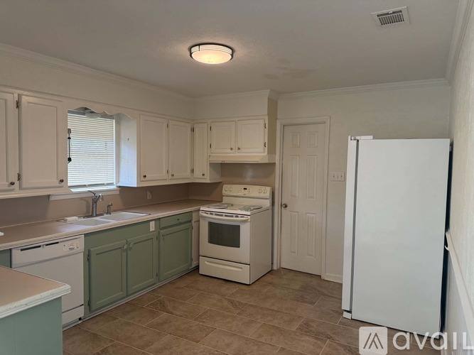 204 River Oaks Dr, Jefferson, TX 75657 - House for Rent - Image 7