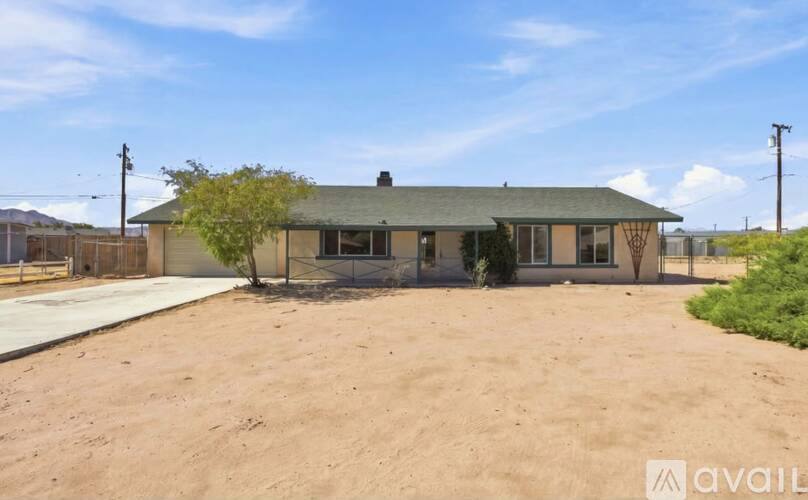 House for rent at 21011 Sioux Rd, Apple Valley, CA 92308