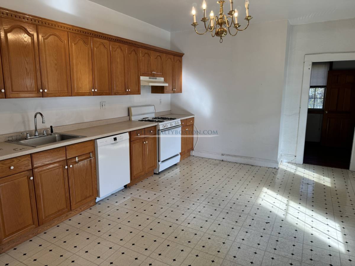 House for rent at 17 Bigelow Rd #1, Brighton, MA 02135