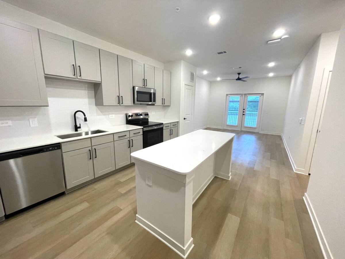 Apartment for rent at 601 Graham Dr #2-253, Sherman, TX 75092