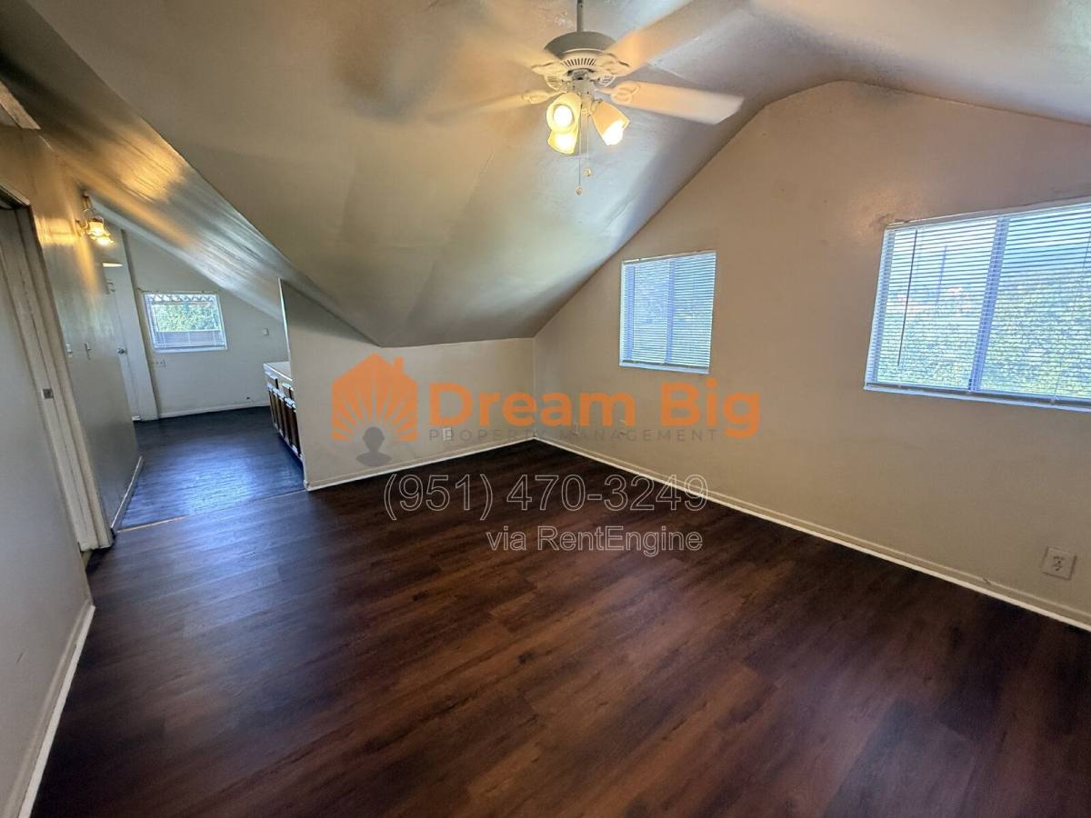 Apartment for rent at 14653 Washington Dr, Upstairs Unit, Fontana, CA 92335