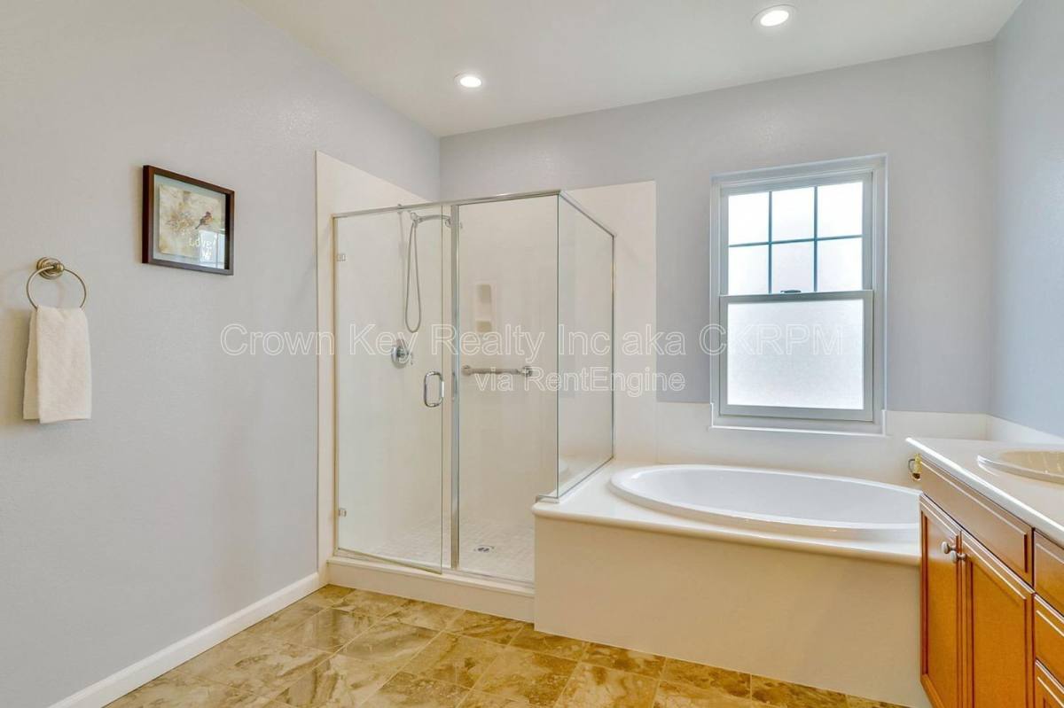 171 W Santa Barbara Way, Tracy, CA 95391 - House for Rent - Image 2