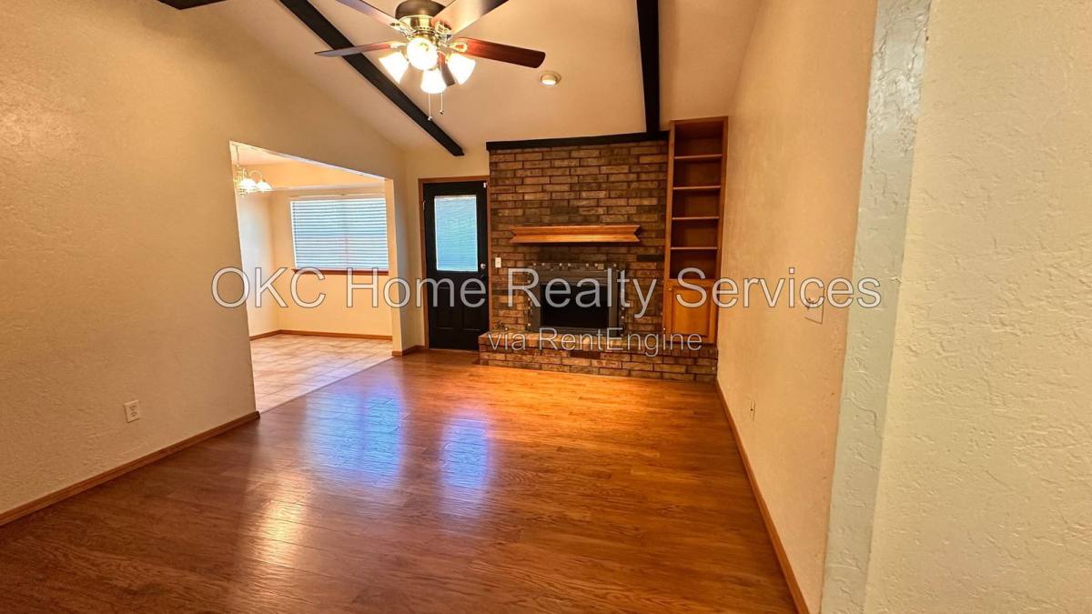 1105 SW 81st St, Oklahoma City, OK 73139 - House for Rent - Image 2