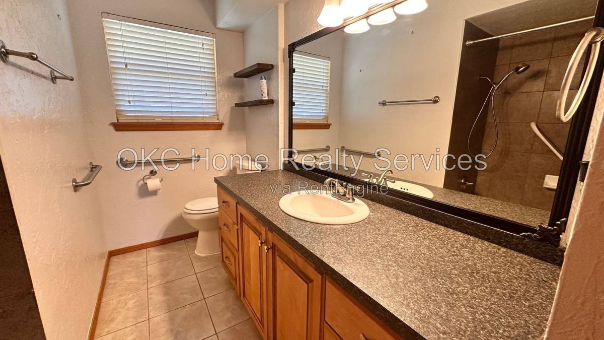 1105 SW 81st St, Oklahoma City, OK 73139 - House for Rent - Image 14