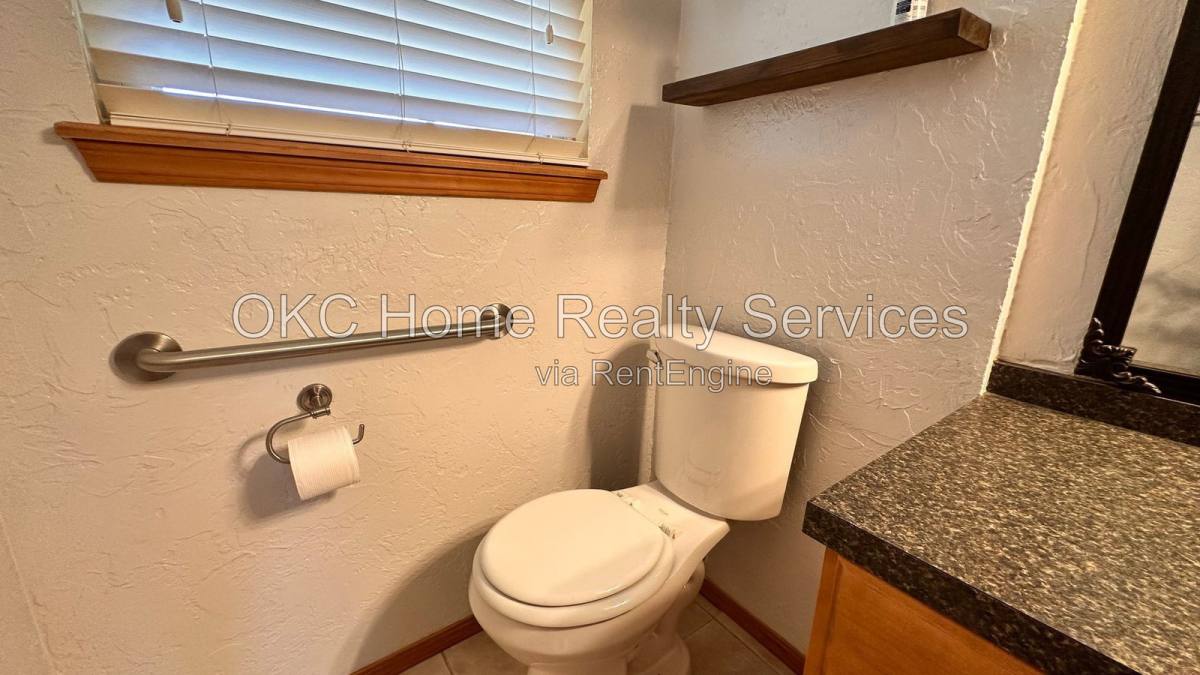 1105 SW 81st St, Oklahoma City, OK 73139 - House for Rent - Image 15