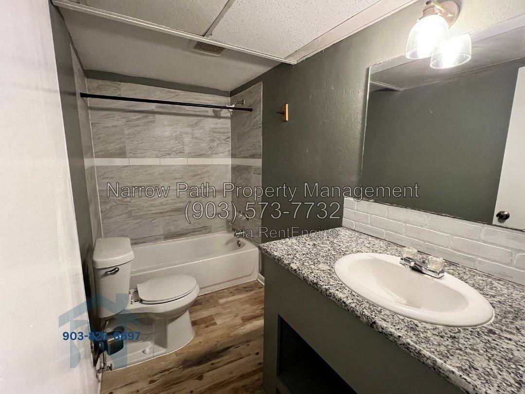 301 Pine Wilderness Dr #B2, Queen City, TX 75572 - Apartment for Rent - Image 5