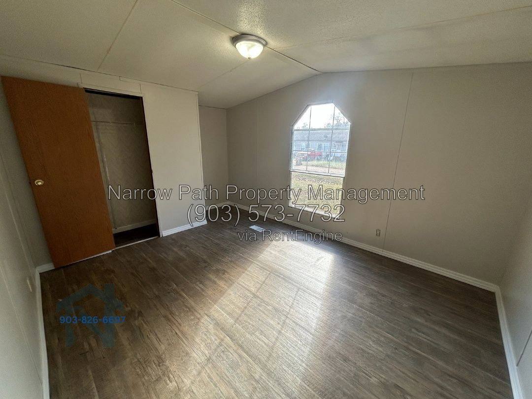 53 Private Rd 13987, Hooks, TX 75561 - House for Rent - Image 13