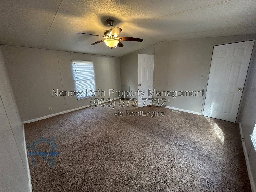53 Private Rd 13987, Hooks, TX 75561 - House for Rent - Image 5