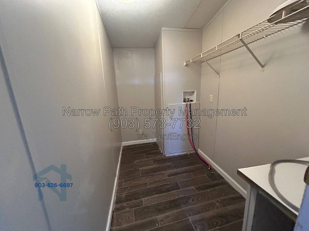 53 Private Rd 13987, Hooks, TX 75561 - House for Rent - Image 4