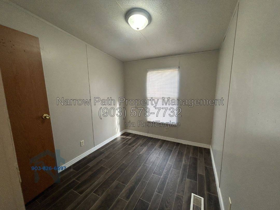 53 Private Rd 13987, Hooks, TX 75561 - House for Rent - Image 10