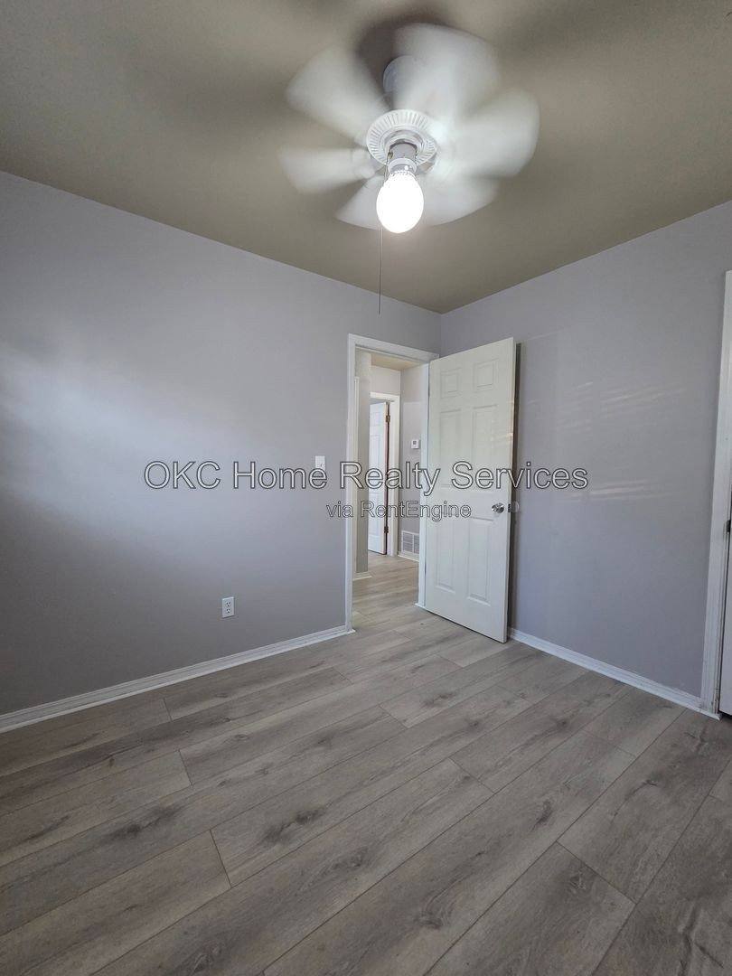 100 S Dallas Ave, Moore, OK 73160 - House for Rent - Image 13