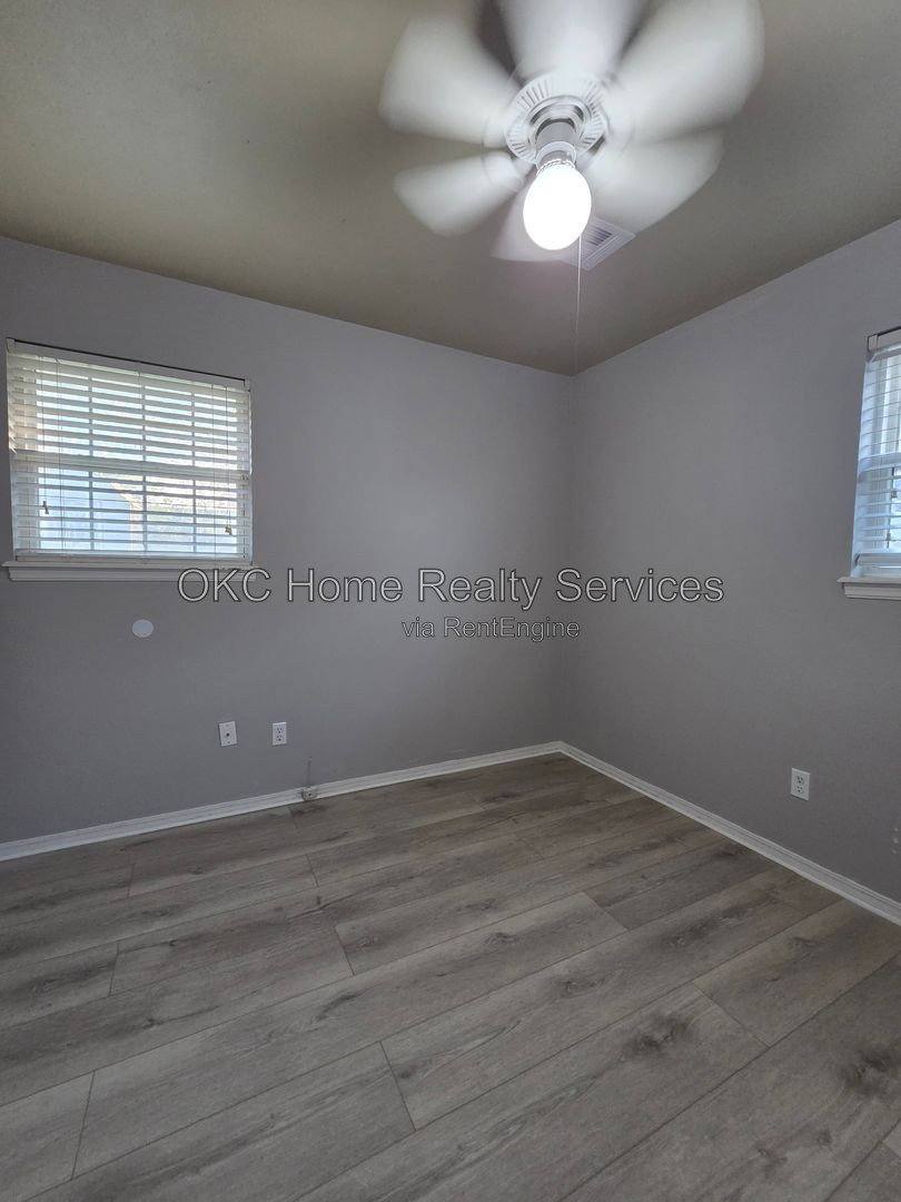 100 S Dallas Ave, Moore, OK 73160 - House for Rent - Image 12