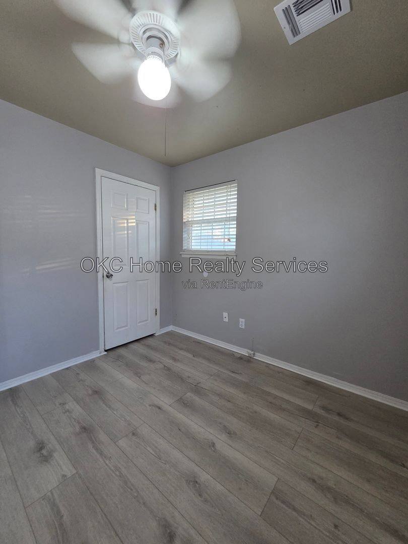 100 S Dallas Ave, Moore, OK 73160 - House for Rent - Image 14
