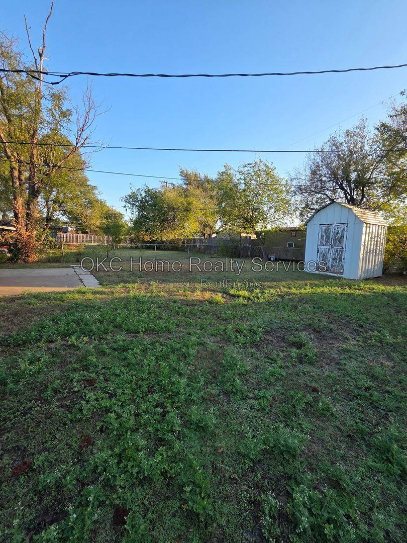 100 S Dallas Ave, Moore, OK 73160 - House for Rent - Image 19