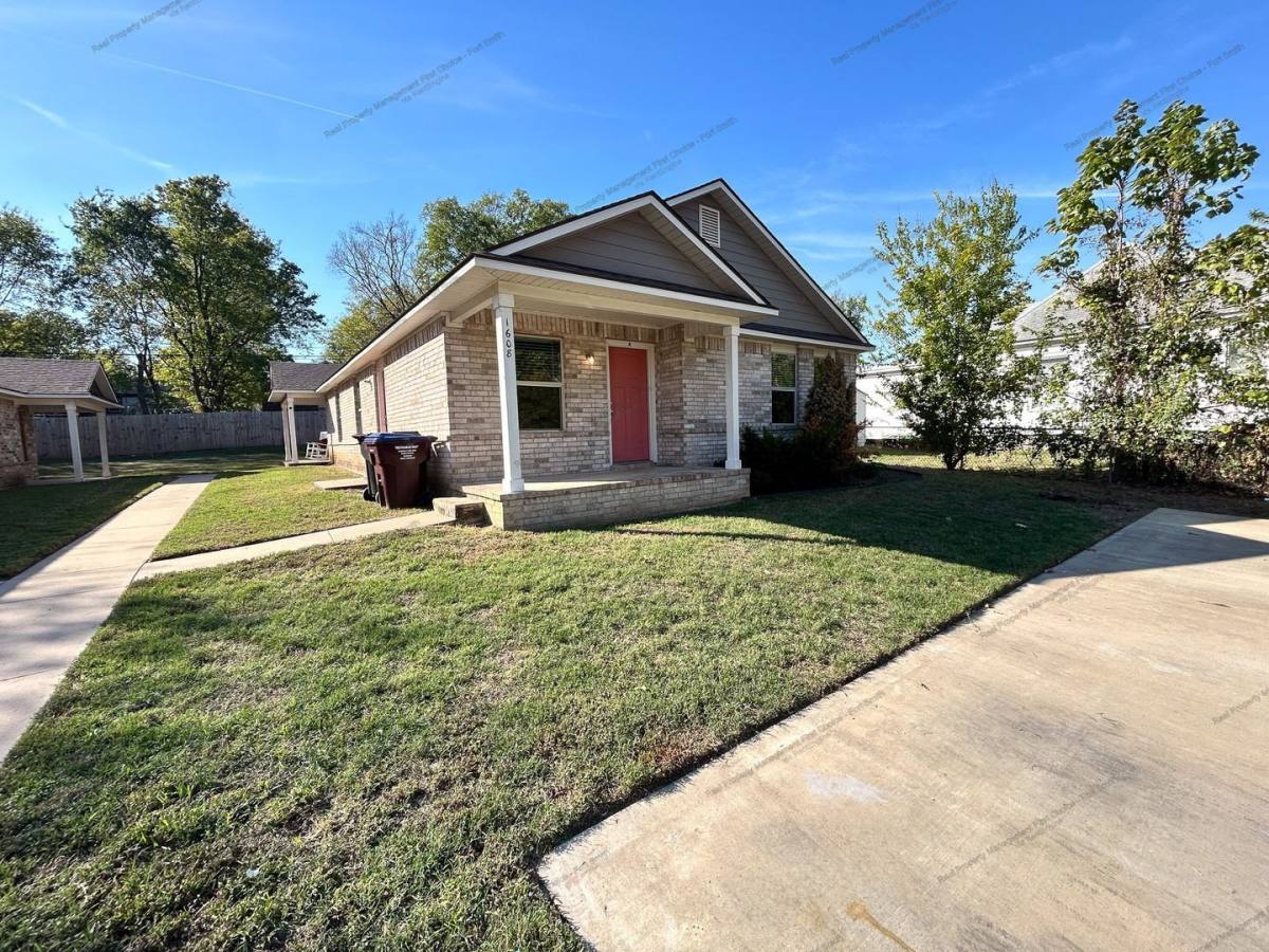 Apartment for rent at 1608 S P St, Fort Smith, AR 72901