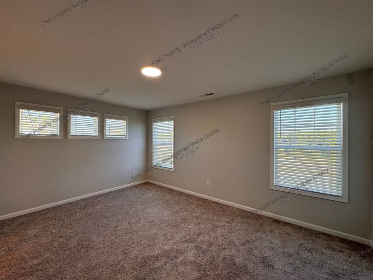 10032 Secluded Garden Dr, Apex, NC 27523 - Townhouse for Rent - Image 10
