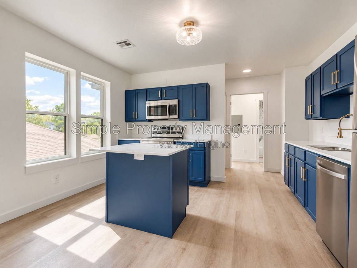 Apartment for rent at 814 W Hill St #3, Oklahoma City, OK 73118