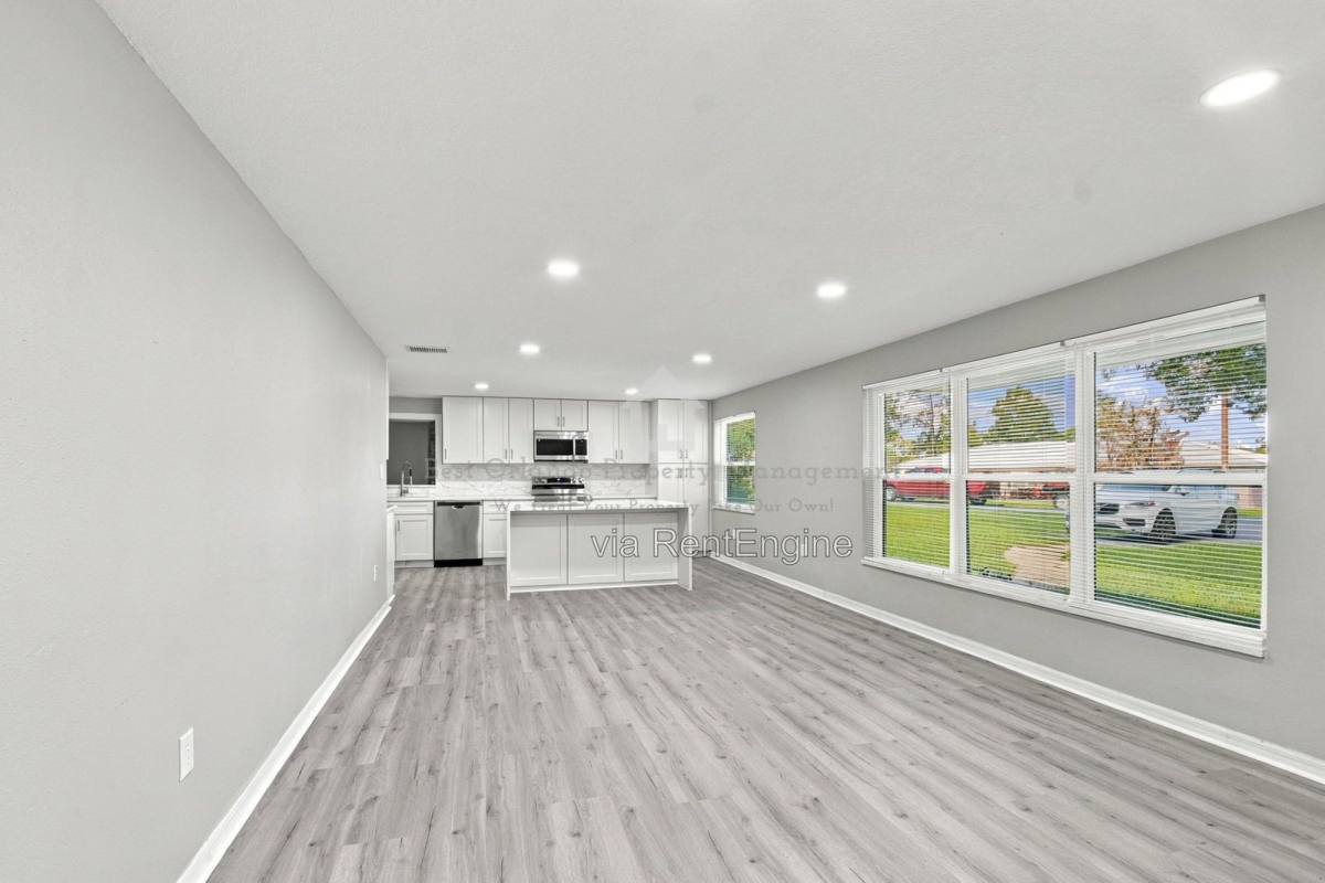37350 Turner Dr, Umatilla, FL 32784 - House for Rent - Image 9