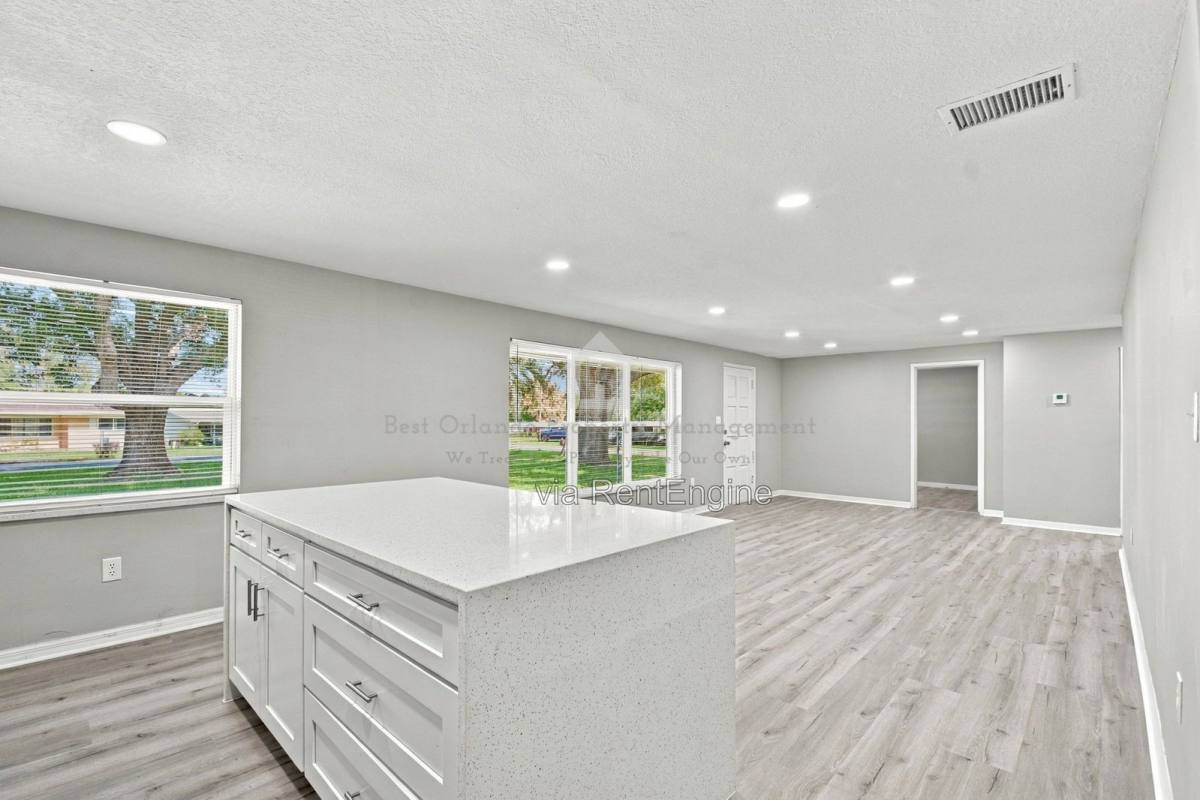 37350 Turner Dr, Umatilla, FL 32784 - House for Rent - Image 16