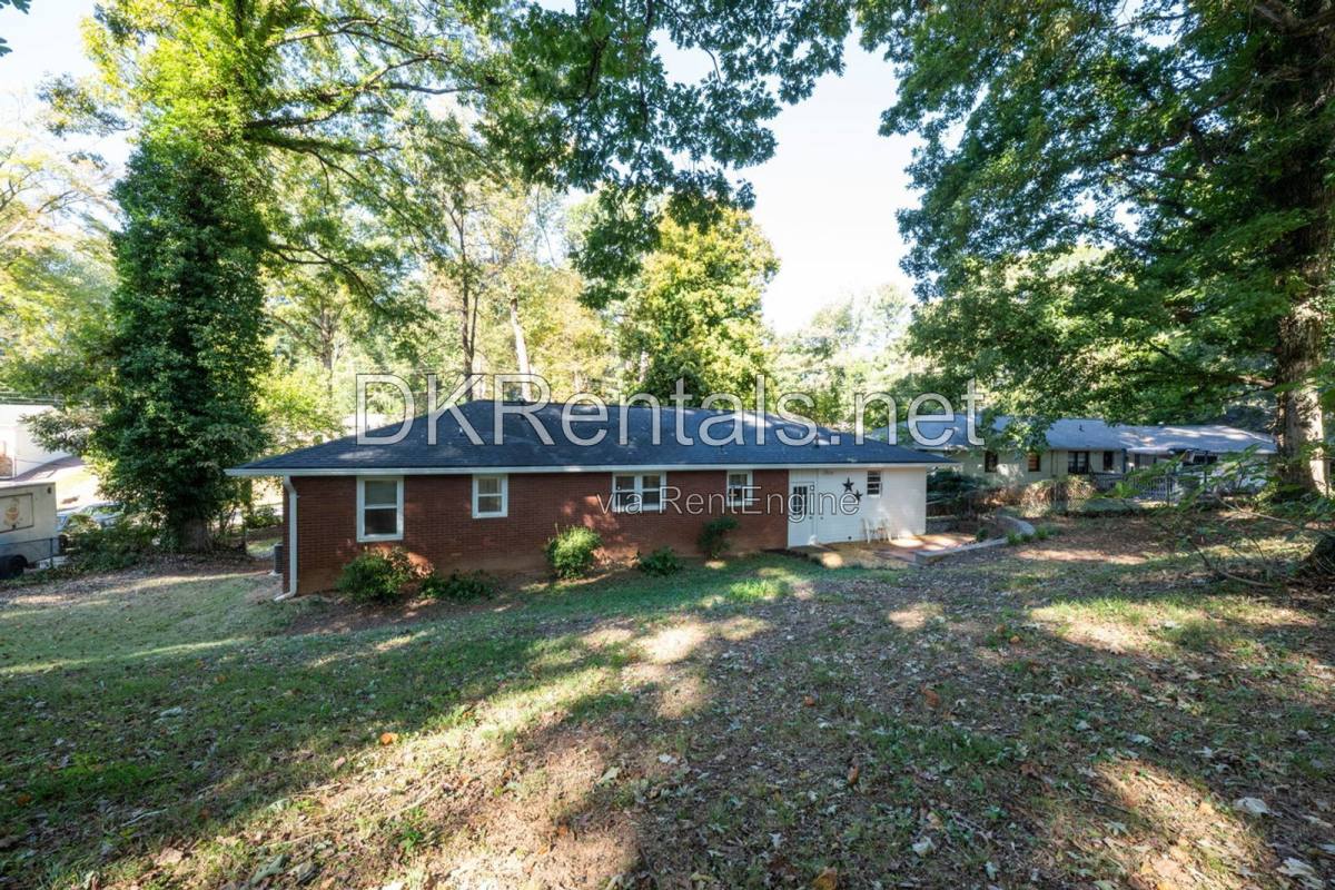 165 Charles Ave SE, Marietta, GA 30067 - House for Rent - Image 2