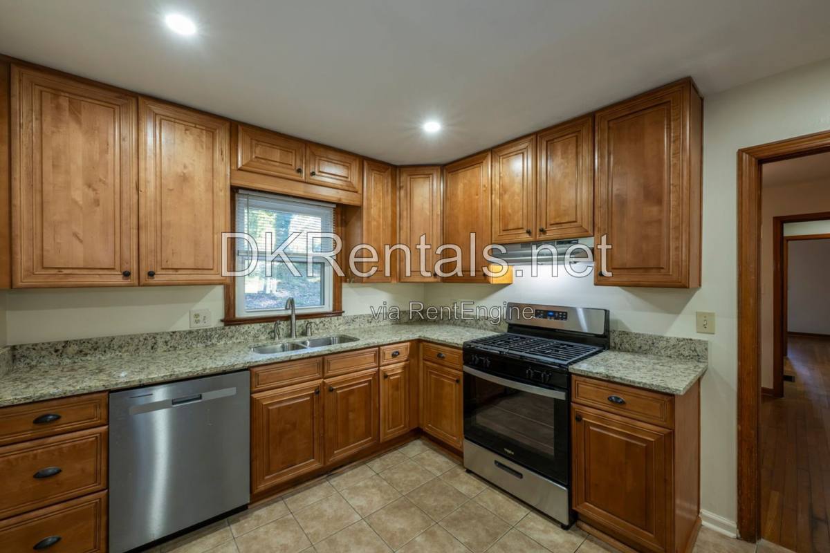 165 Charles Ave SE, Marietta, GA 30067 - House for Rent - Image 11