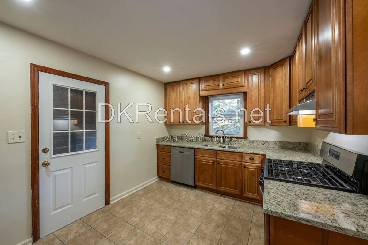 165 Charles Ave SE, Marietta, GA 30067 - House for Rent - Image 10