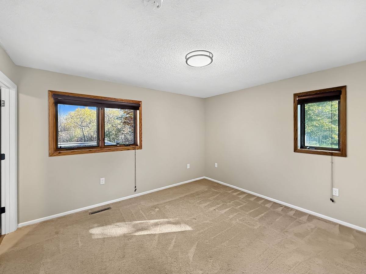 11120 52nd Ave N, Plymouth, MN 55442 - House for Rent - Image 12